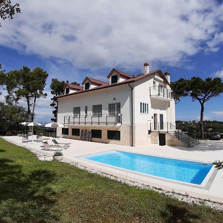 Villa De Ruschi Montacuto ภายนอก รูปภาพ