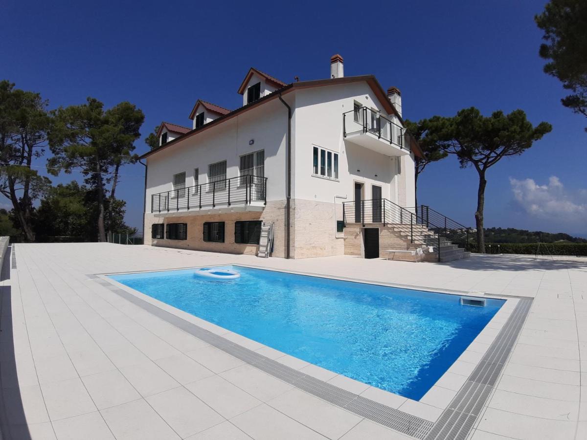 Villa De Ruschi Montacuto ภายนอก รูปภาพ