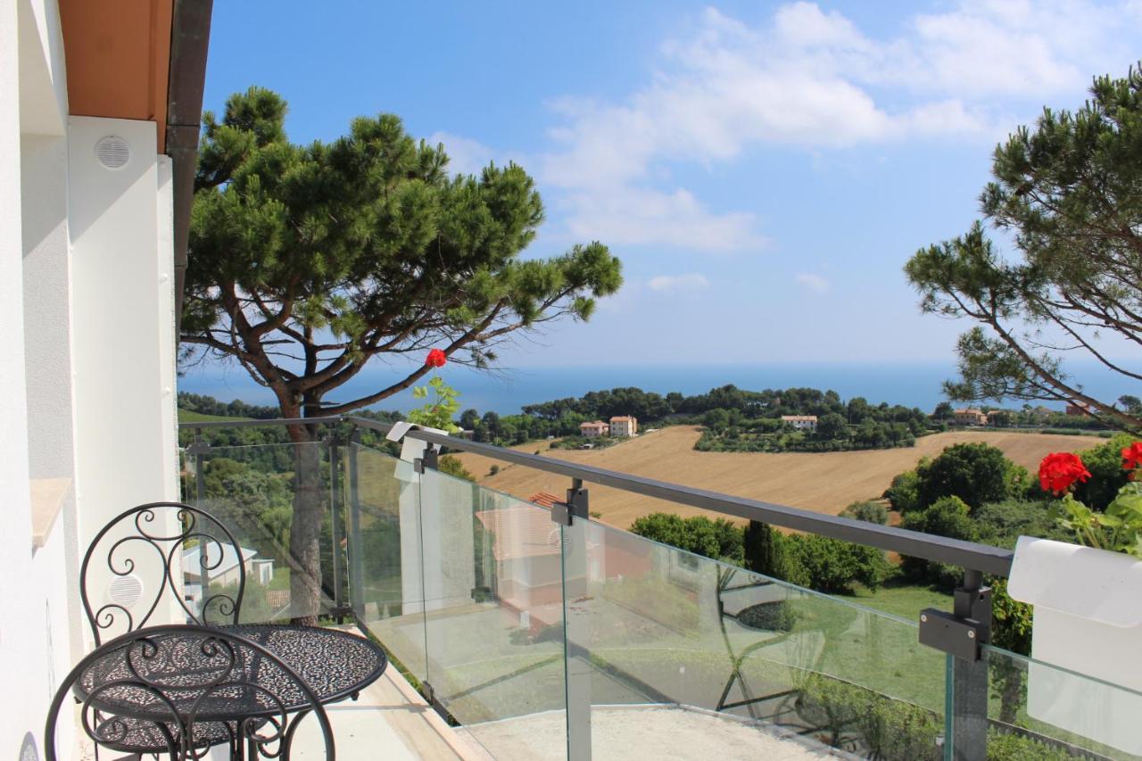 Villa De Ruschi Montacuto ภายนอก รูปภาพ