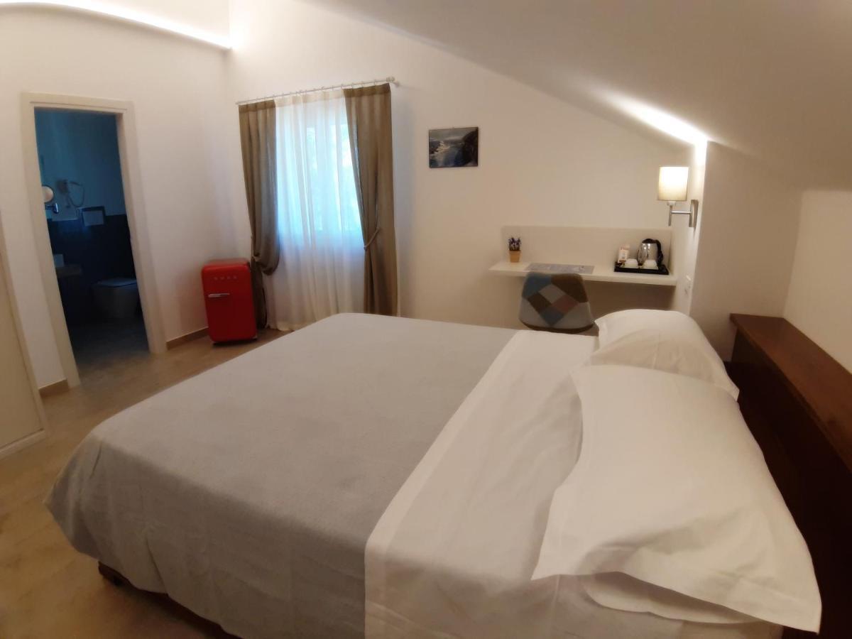Villa De Ruschi Montacuto ภายนอก รูปภาพ