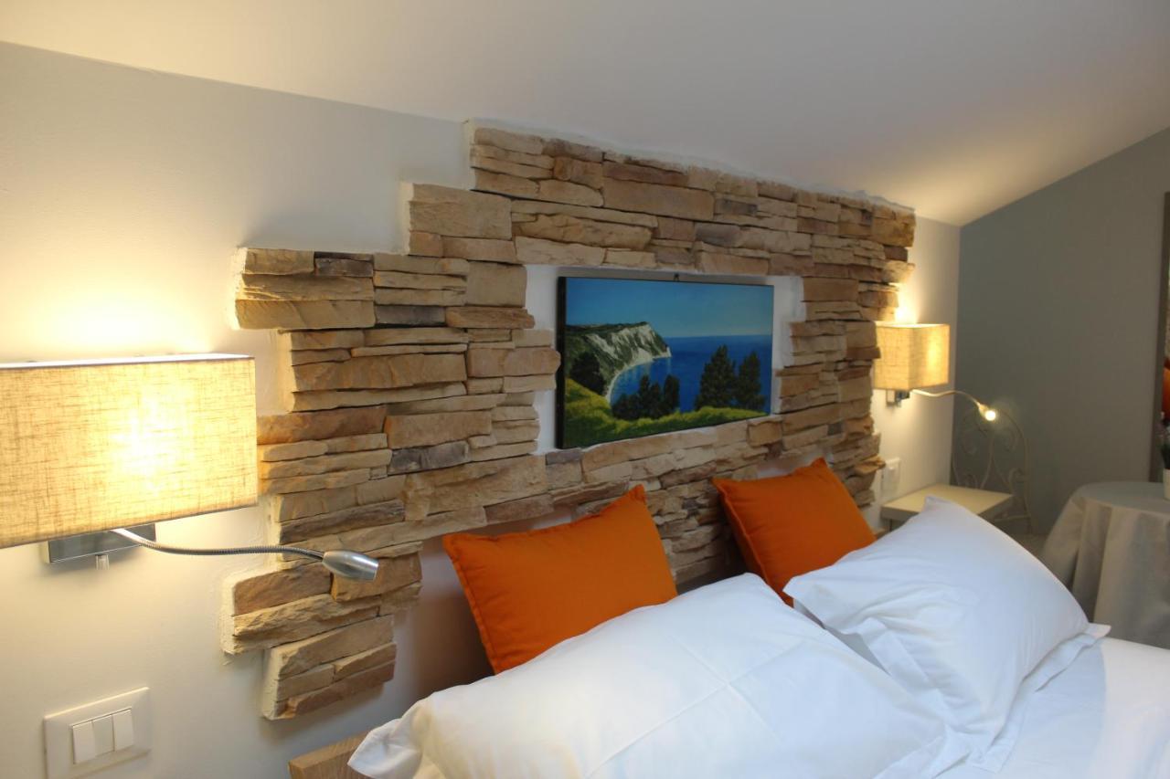 Villa De Ruschi Montacuto ภายนอก รูปภาพ