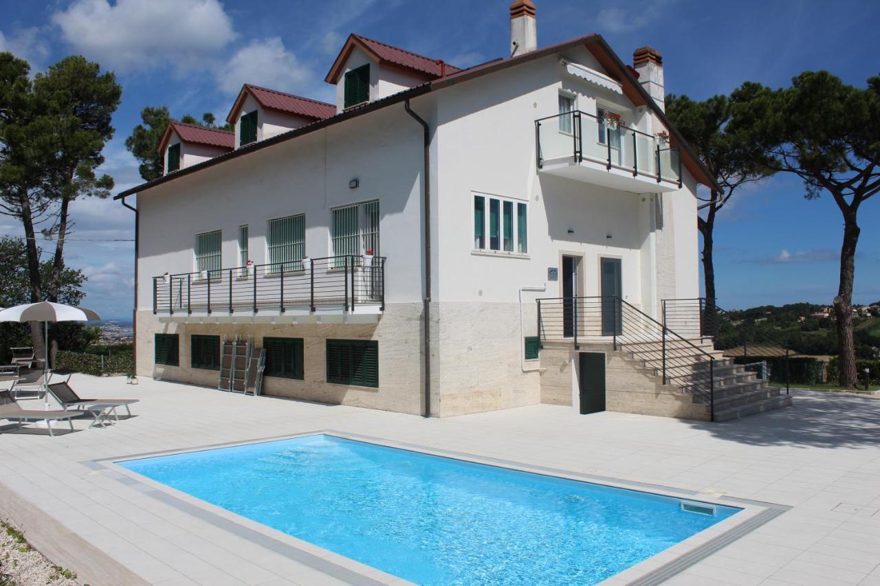 Villa De Ruschi Montacuto ภายนอก รูปภาพ