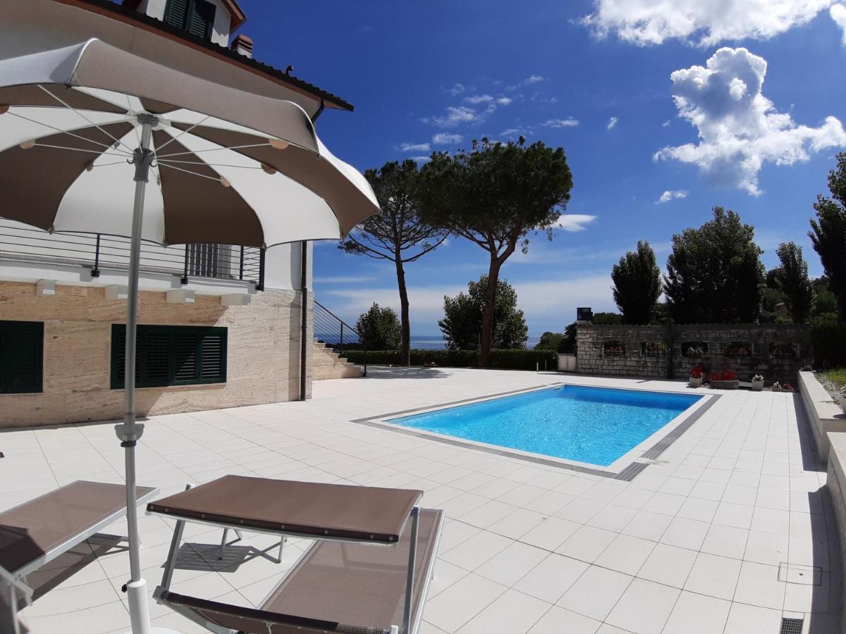 Villa De Ruschi Montacuto ภายนอก รูปภาพ