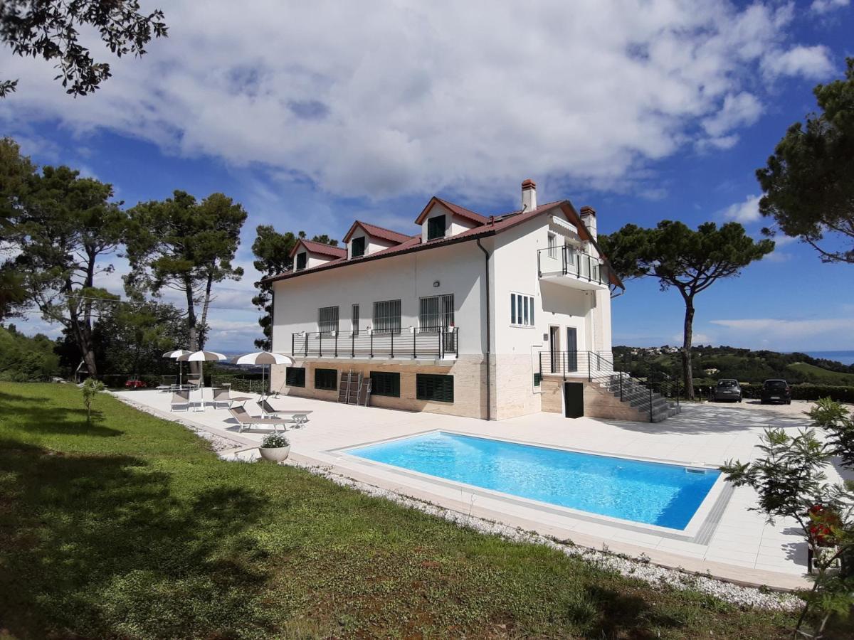 Villa De Ruschi Montacuto ภายนอก รูปภาพ