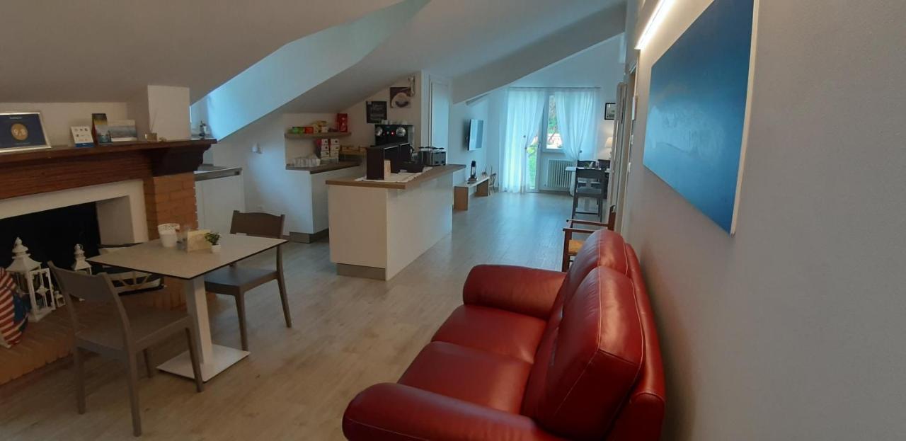 Villa De Ruschi Montacuto ภายนอก รูปภาพ