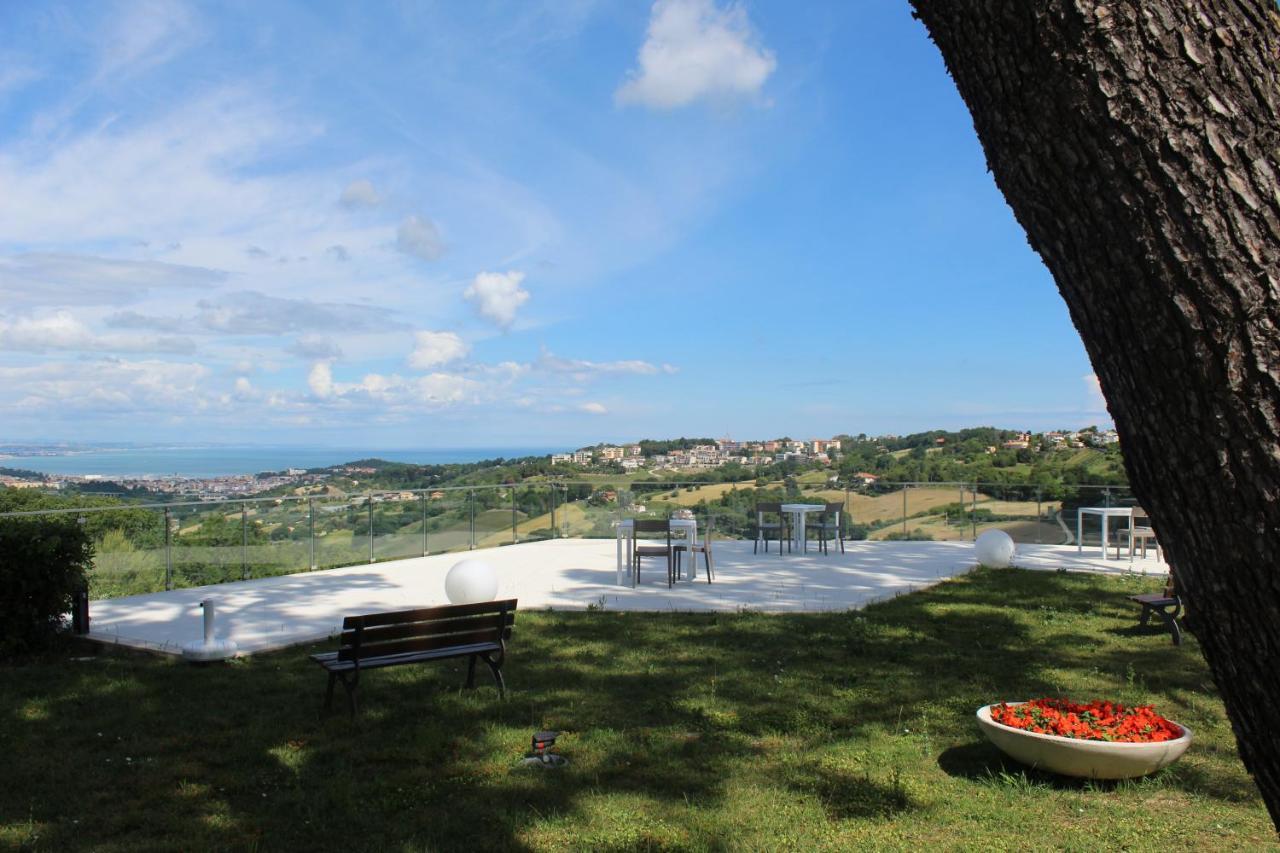 Villa De Ruschi Montacuto ภายนอก รูปภาพ
